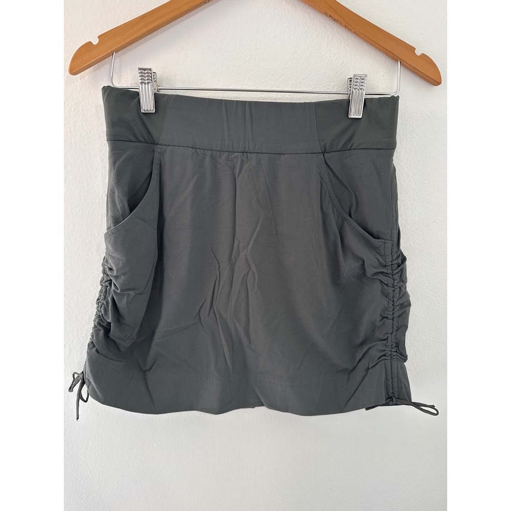Columbia Omni-Shield Women's Skort Size Small Advanced Repellency Olive Green